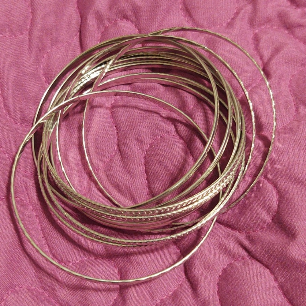 Paparazzi silver bracelet